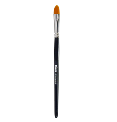 Professional flat brush for long-lasting eyeshadow